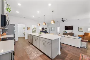 1518 Hollow Tree Ct, Lakeland, FL 33811 - Photo 13