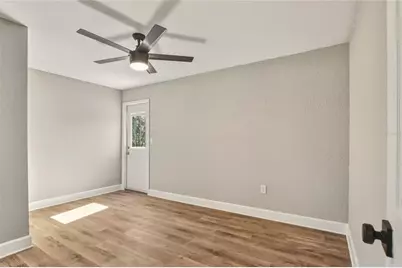 400 Patica Road NE, Saint Petersburg, FL 33702 - Photo 21