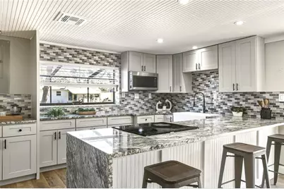 400 Patica Road NE, Saint Petersburg, FL 33702 - Photo 31