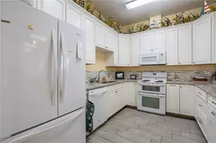 1075 Motorcoach Dr, Polk City, FL 33868 - Photo 51