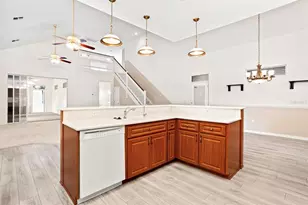 1075 Motorcoach Dr, Polk City, FL 33868 - Photo 13