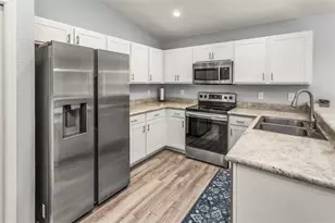 859 Orleans Dr, Eagle Lake, FL 33839 - Photo 9