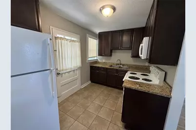 310 W Park Street, Lakeland, FL 33803 - Photo 5