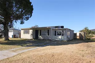 141 NW 10th Dr, Mulberry, FL 33860 - Photo 1