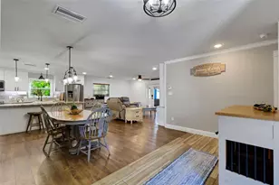 1319 Edgewater Beach Dr, Lakeland, FL 33805 - Photo 7