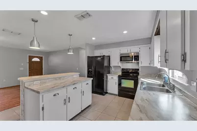 5254 Parkland Court, Lakeland, FL 33811 - Photo 11