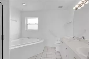 2175 Stoney Pointe Dr, Lakeland, FL 33813 - Photo 13