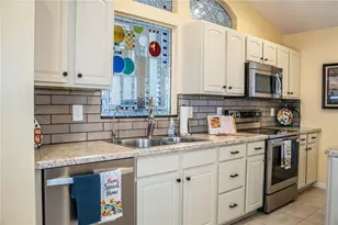 4064 Carteret Dr, Winter Haven, FL 33884 - Photo 11