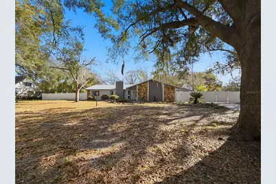 6529 Hereford Drive, Lakeland, FL 33810 - Photo 9