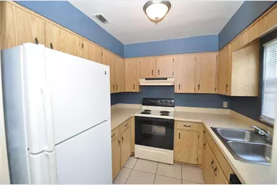 147 Shannon Drive, Lakeland, FL 33809 - Photo 9