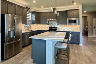 2707 River Creek Ln, Saint Cloud, FL 34769 - Photo 9