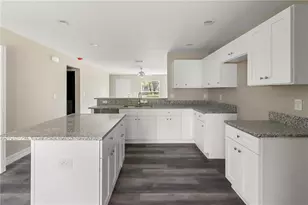 3141 Crystal Hills Loop S, Lakeland, FL 33801 - Photo 5