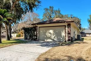 126 Homewood Dr, Winter Haven, FL 33880 - Photo 3