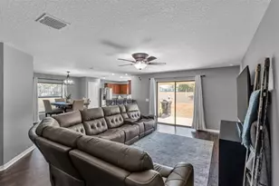 2369 Isabella Ct, Lakeland, FL 33805 - Photo 5