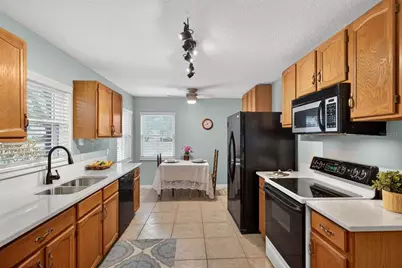 570 Eagle Run, Lakeland, FL 33809 - Photo 9