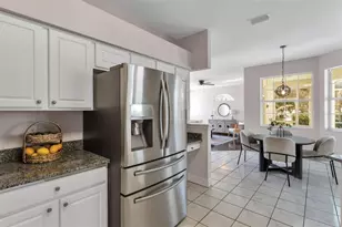 2246 Colony Club Dr, Lakeland, FL 33813 - Photo 13