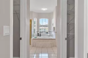 2246 Colony Club Dr, Lakeland, FL 33813 - Photo 35