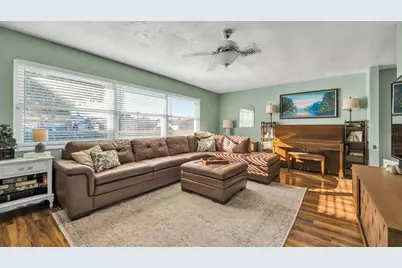 2033 58th Lane N, Clearwater, FL 33760 - Photo 9