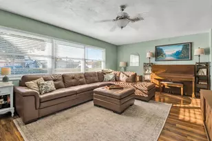 2033 58th Ln N, Clearwater, FL 33760 - Photo 9