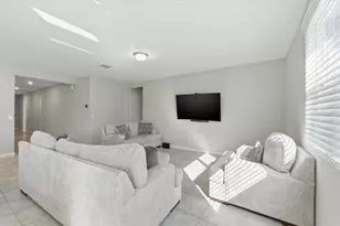 1015 Kobuk St, Haines City, FL 33844 - Photo 7