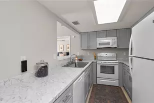 1880 N Crystal Lake Dr, Lakeland, FL 33801 - Photo 15