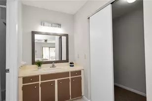 1880 N Crystal Lake Dr, Lakeland, FL 33801 - Photo 23