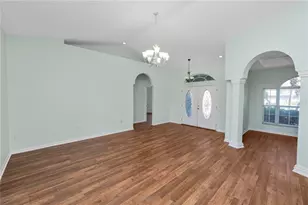2258 Colony Club Dr, Lakeland, FL 33813 - Photo 11
