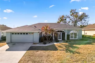 2258 Colony Club Dr, Lakeland, FL 33813 - Photo 1