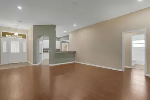 654 Lake Clark Pl, Lakeland, FL 33813 - Photo 5