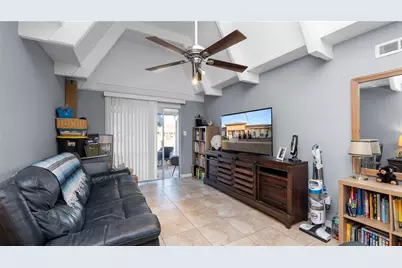 4311 Club Circle, Lakeshore, FL 33854 - Photo 11