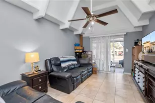 4311 Club Cir, Lakeshore, FL 33854 - Photo 9