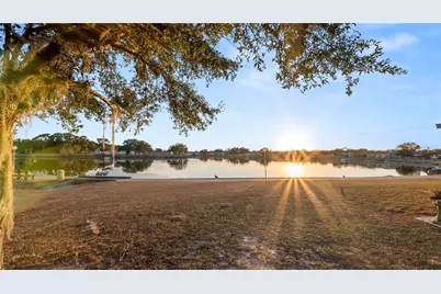 4311 Club Circle, Lakeshore, FL 33854 - Photo 17