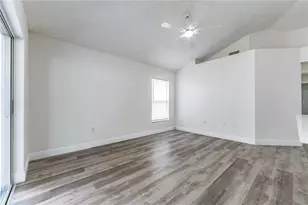 413 Vineyard Dr, Lakeland, FL 33809 - Photo 17