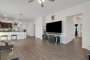 6260 Dolostone Dr, Lakeland, FL 33811 - Photo 9