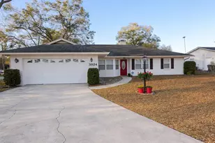 3924 Crews Lake Dr, Lakeland, FL 33813 - Photo 1