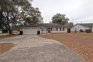 3924 Crews Lake Dr, Lakeland, FL 33813 - Photo 1