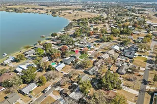 223 S Shore Dr, Eagle Lake, FL 33839 - Photo 29