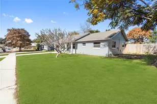 223 S Shore Dr, Eagle Lake, FL 33839 - Photo 3