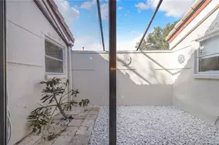 389 San Jose Dr, Winter Haven, FL 33884 - Photo 9