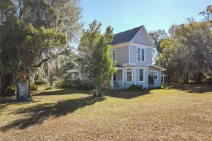 304 E Main St, Bowling Green, FL 33834 - Photo 1