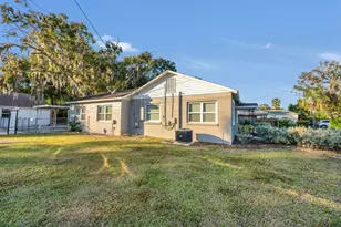 1201 5th St NE, Winter Haven, FL 33881 - Photo 3