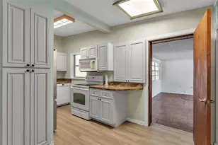 635 W Valencia Ct, Bartow, FL 33830 - Photo 9