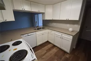 2720 Castle Way, Lakeland, FL 33803 - Photo 5