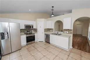 10534 Opus Dr, Riverview, FL 33579 - Photo 11