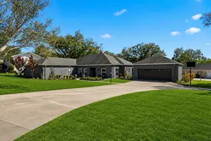 5225 Glenmore Dr, Lakeland, FL 33813 - Photo 1