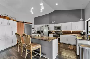 2865 Hammock Dr, Plant City, FL 33566 - Photo 11