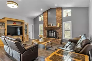 2865 Hammock Dr, Plant City, FL 33566 - Photo 5