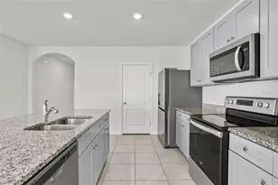 5619 Siltstone St, Lakeland, FL 33811 - Photo 3