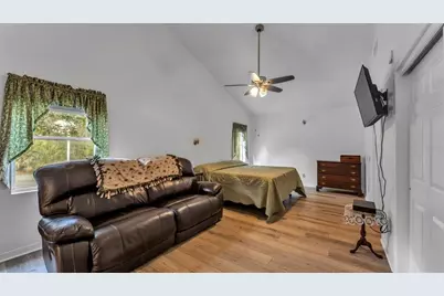 6400 Forestwood Drive E, Lakeland, FL 33811 - Photo 17