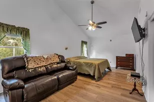 6400 Forestwood Dr E, Lakeland, FL 33811 - Photo 17